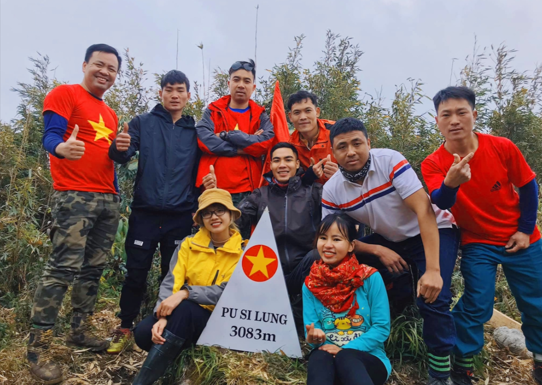 Chinh phục đỉnh Pu Si Lung - ngọn núi khó chinh phục nhất Việt Nam