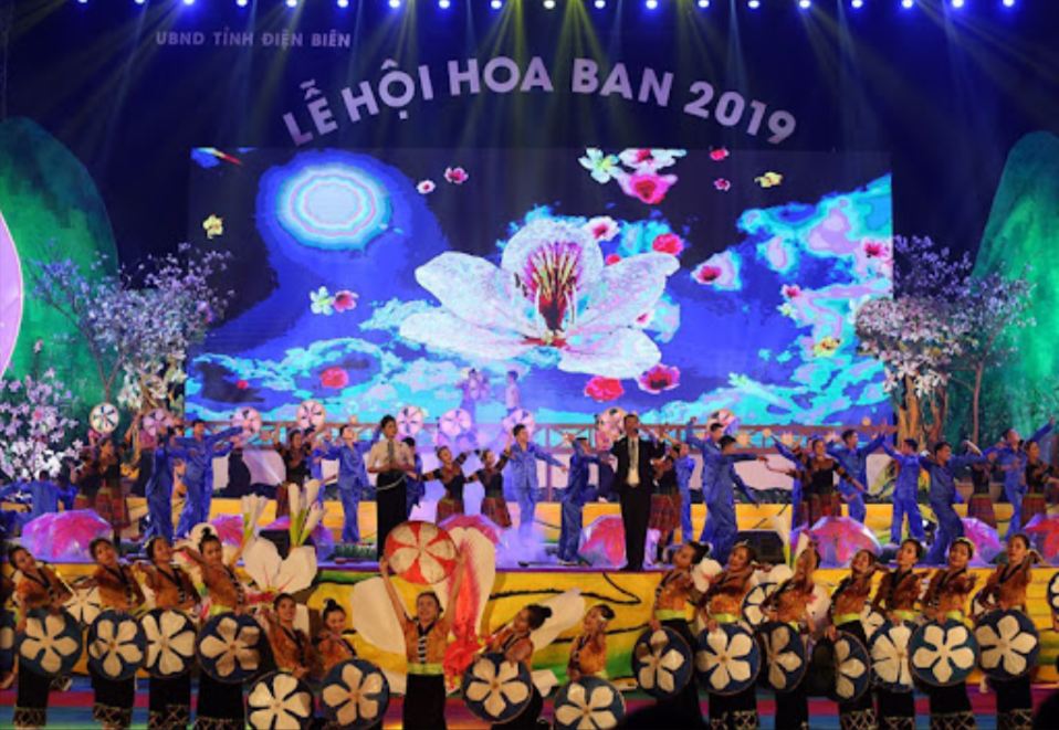 Lễ hội Hoa Ban là lễ hội lớn nhất tại Điện Biên, được sự quan tâm rất lớn của các tổ chức ban ngành và du khách mọi nơi